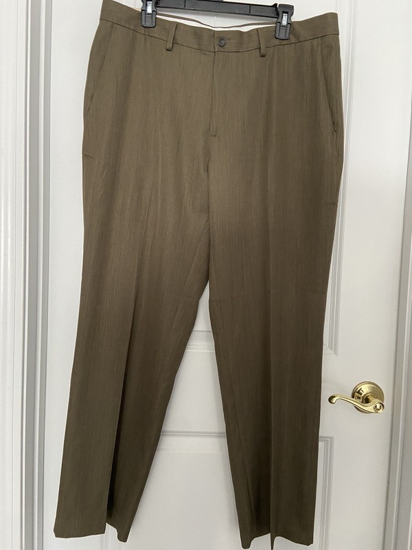 Haggar mens dress pants size 38 x 30 bnwt