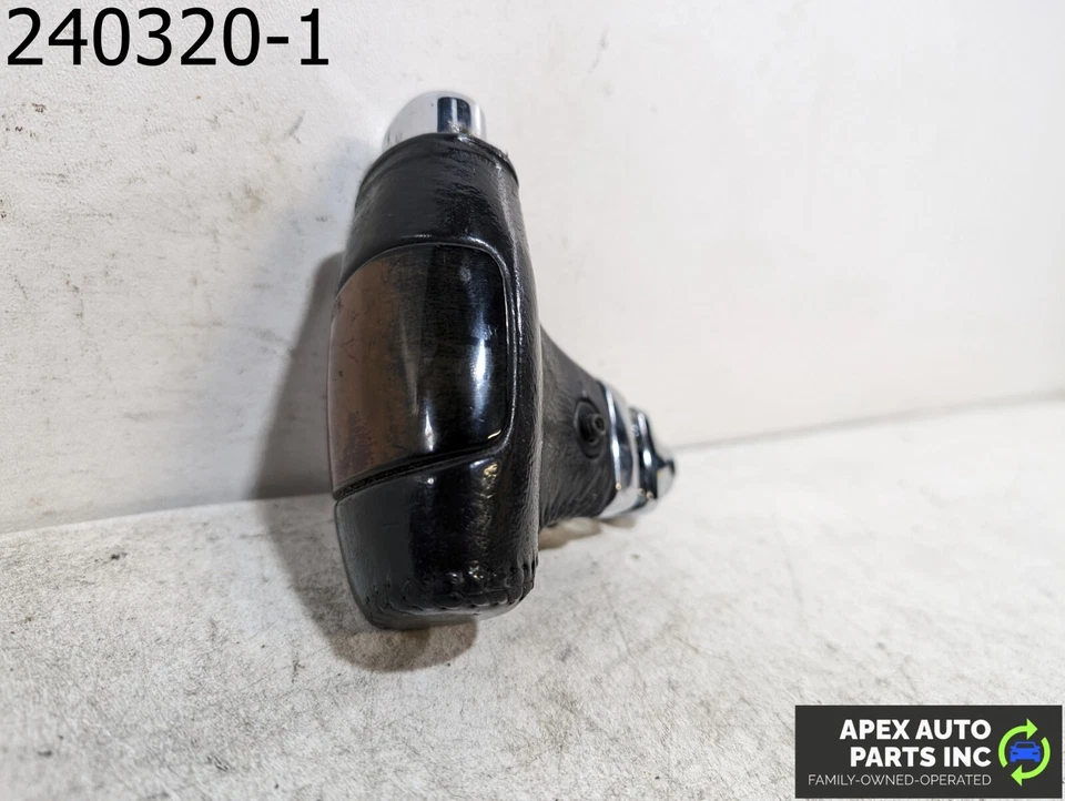 Cubierta de perilla de cambio de marchas automática de cuero Saab 9-7x 2005 fabricante de equipos originales Foto 2 de 4