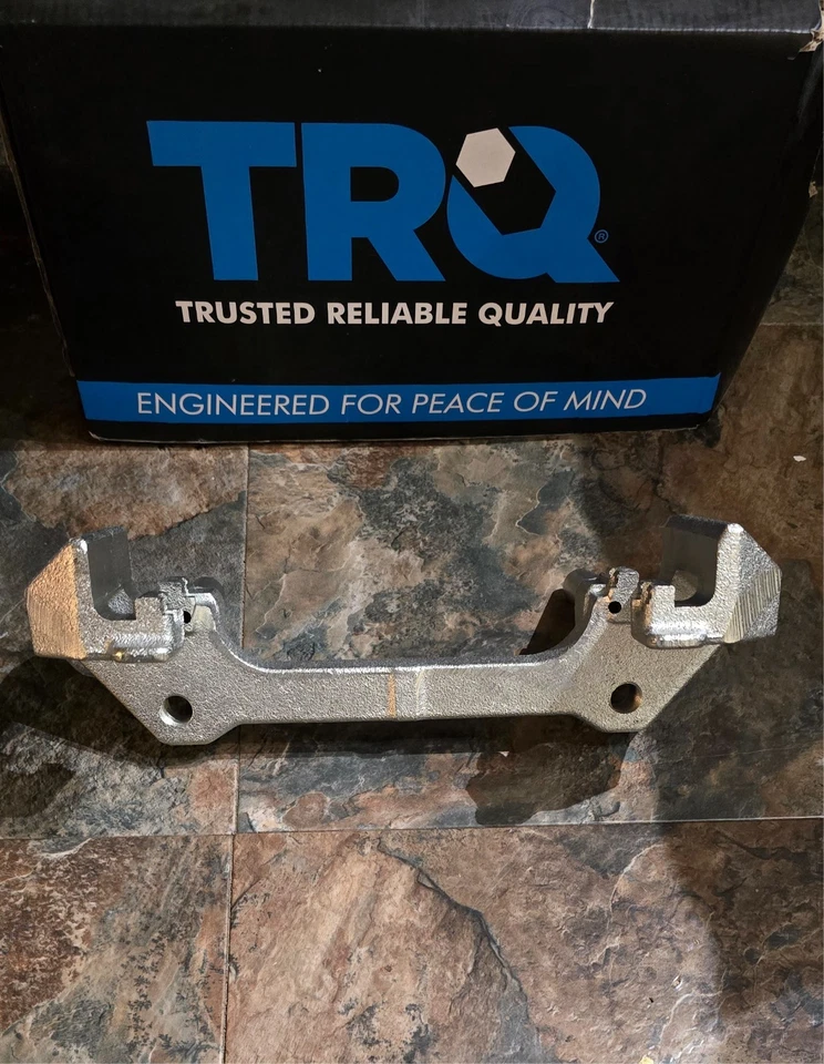 TRQ CLA31801 Disc Brake Caliper For Ford Expedition 2003-2006 Right Front - Image 4 of 4