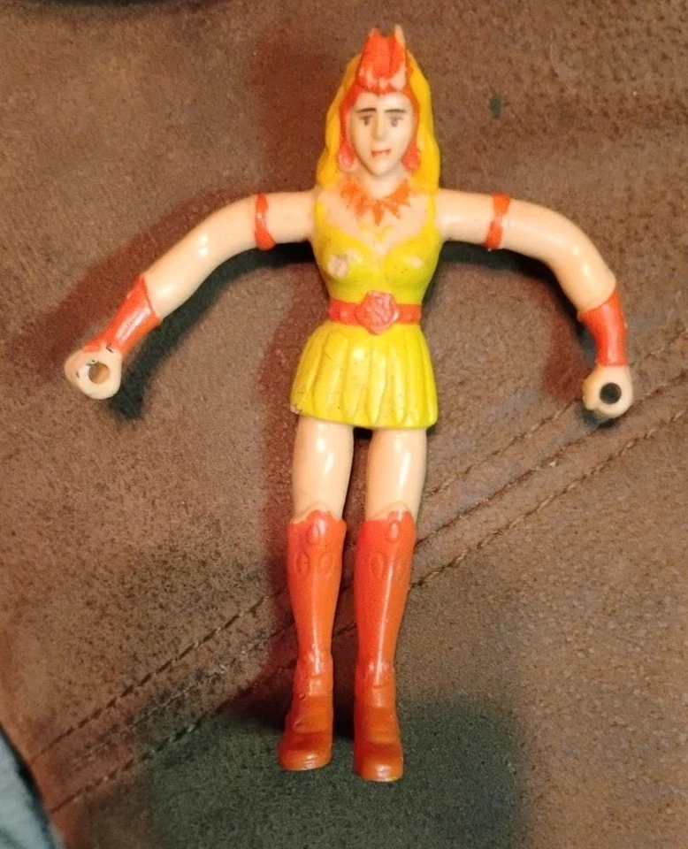 Figura de acción de colección 1982 Arco el Otro Mundo Kreena La Princesa AJUSTABLE Foto 2 de 3