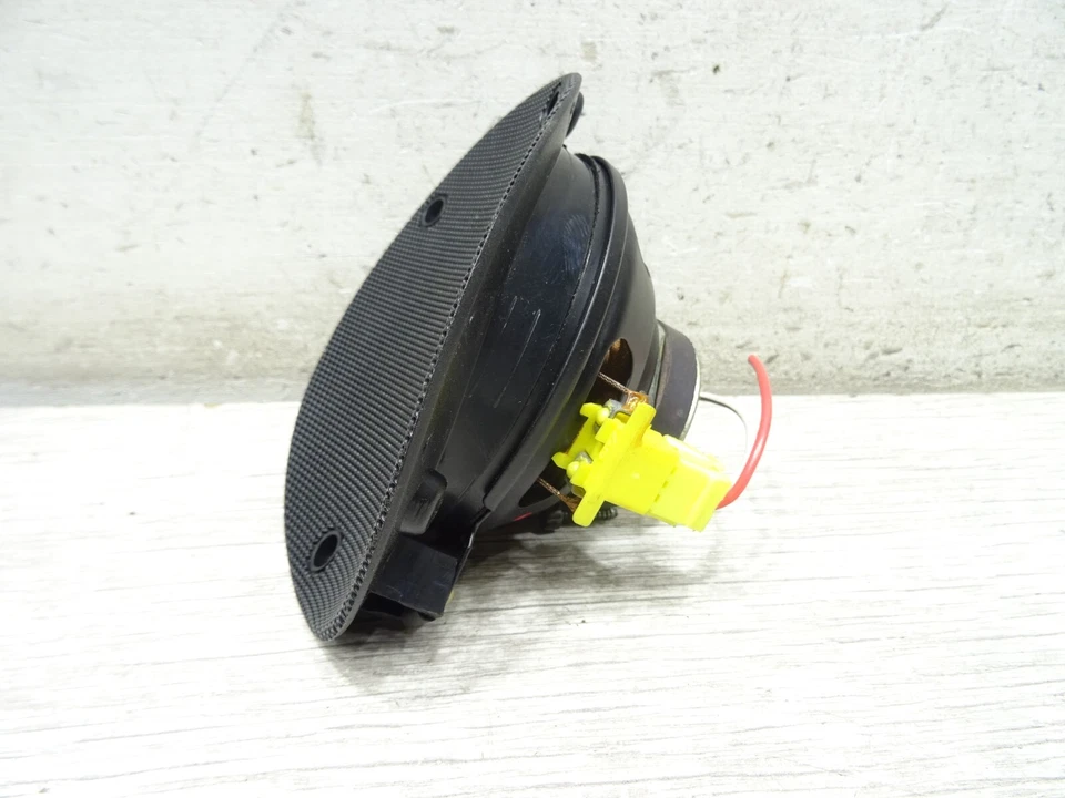 FIAT SIECENTO LEFT PASSANGER SIDE FRONT DOOR SPEAKER 46517825 - Image 4 of 4