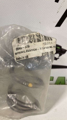 Arctic Cat Clutch Spring Titanium Yellow/White 0646-379 122/285 - 第 1/2 張圖片
