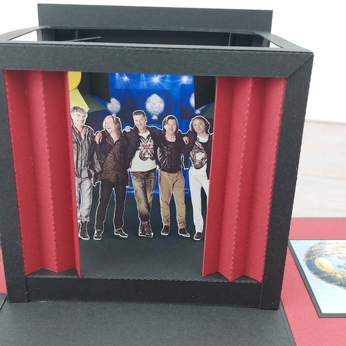 Explosionsbox Pur-Abenteuerland Musical Geburtstag Geschenk Gutscheinverpackung - Bild 2 von 16