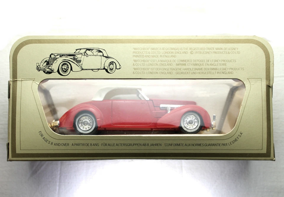 MATCHBOX MODELOS DE ANTAÑO, 1937 Cord 812 Y9 Rojo/Blanco. Foto 3 de 4