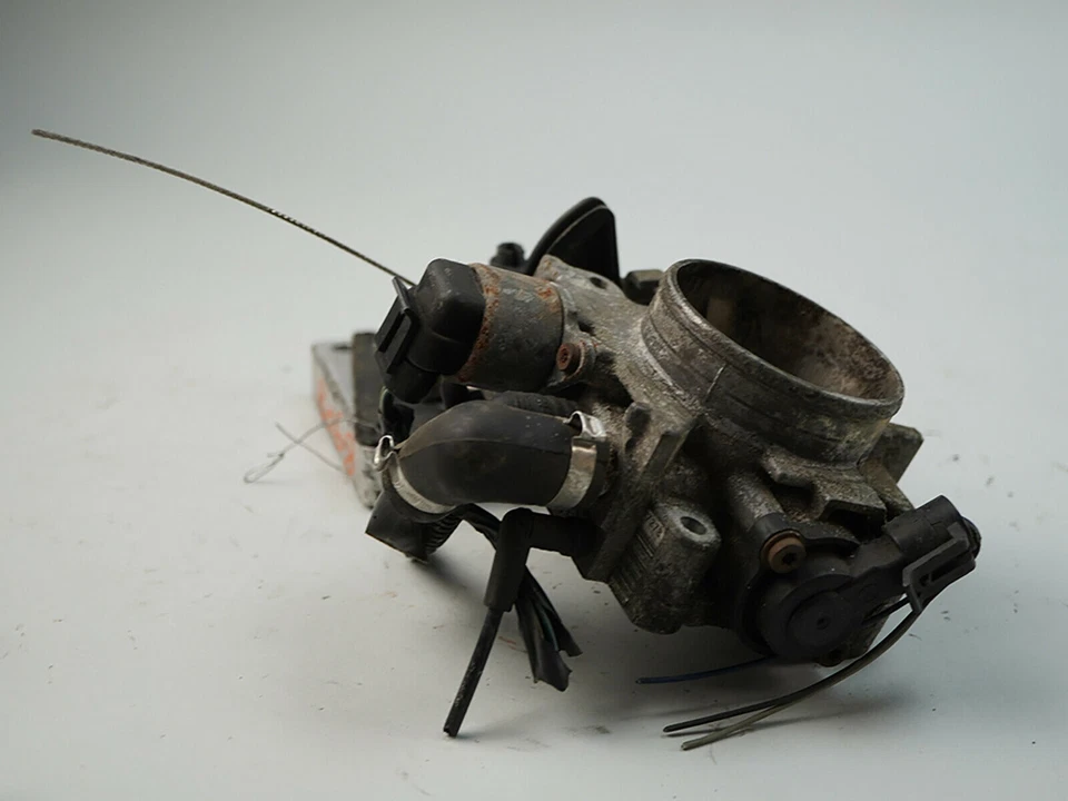 1997 - 1998 Chevrolet Cavalier Engine Air Control Body Throttle Valve Assembly - Image 4 of 4