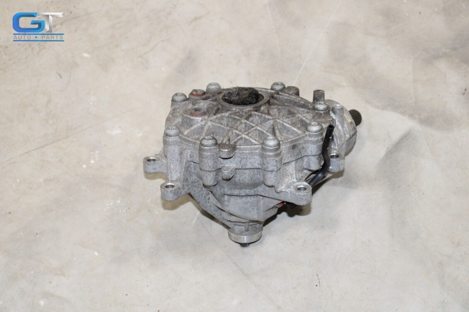 2017 - 2020 MASERATI LEVANTE 3.0L AWD FRONT DIFFERENTIAL AXLE CARRIER OEM