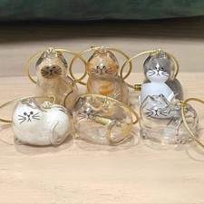 Cute Cat Keychain Mini Storage Box Pendant Backpack Charm Pet Hair Holder Gift