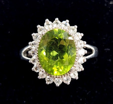 Sterling Silver 925 Oval-Cut Green Stone Round Cubic Zirconia Ladies Ring sz 8