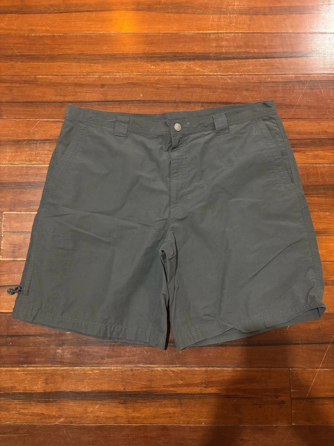 Columbia Sportswear Company Men's Size 44 Gray Hiking Shorts