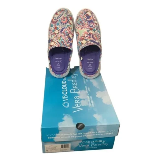 Zapatillas Vera Bradley x Sanrio Hello Kitty Paisley VB Cloud 2 millas Mule Foto 3 de 4