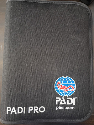PADI PRO INSTRUCTOR MANUAL 3-RING BINDER FOR DIVERS
