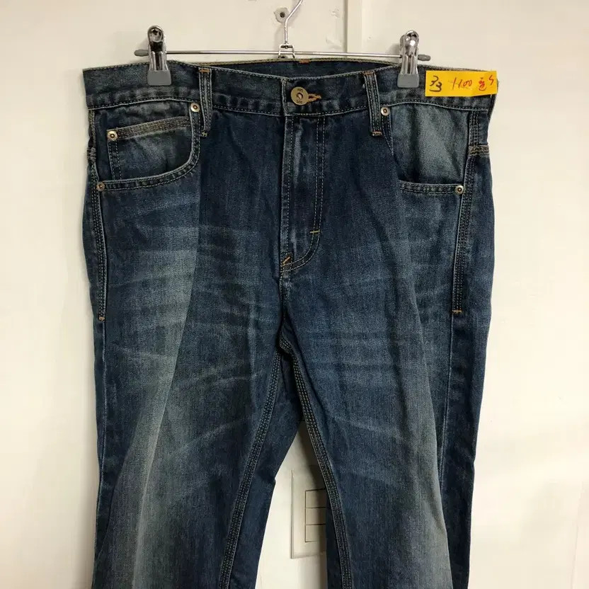 Levi's Men's 33 Inch Blue Jeans, Model 9965 thumbnail 4