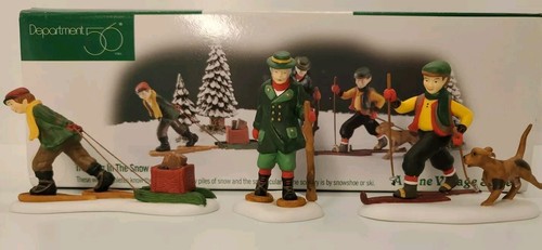 Dept 56 Alpine Village 56.56202 Trekking In The Snow German Dog Snowshoes Alps - Picture 2 of 5