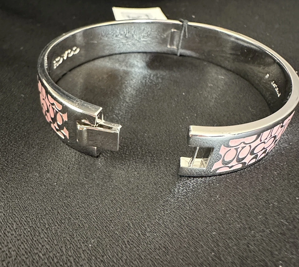 Conjunto Coach Logo Blush Rosa Esmalte/Plata Aro Pendientes Brazalete Bisagras Pulsera Foto 3 de 4