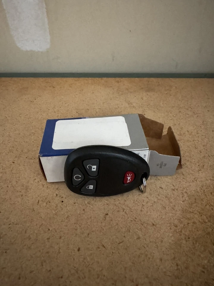 TechSmart Keyless Entry Remote Transmitter FOB C02007 - Image 2 of 2