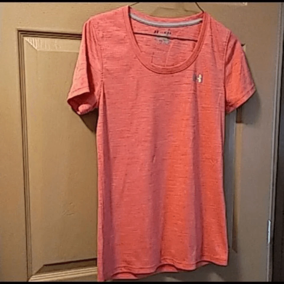 安德玛女式保暖T恤。 — 第 2/4 张图片