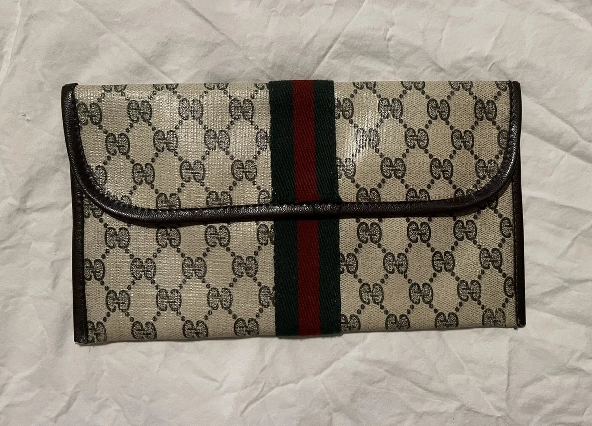 Sold at Auction: Gucci - Coin Purse - Rare Vintage Monogram GG - Red Green  Stripes Leather - Gold Hardware