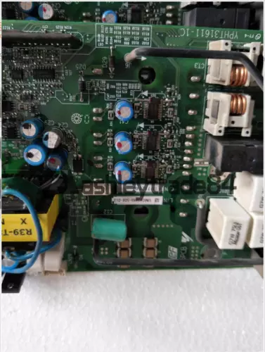 1PCS Used Yaskawa power drive board A1000 E1000 3.7 5.5kw ETP712140 YPHT31611-1C