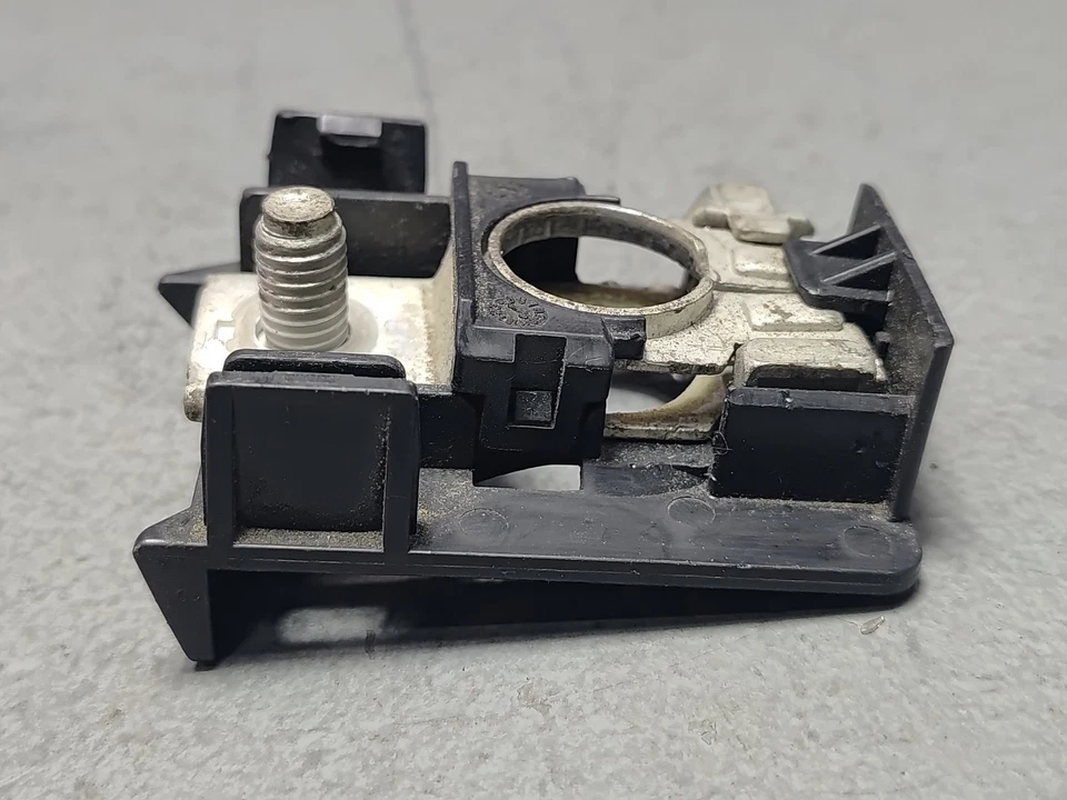 BATTERY CABLE TERMINAL POSITIVE TERM HOLDER COVER 2019-2022 TOYOTA AVALON OEM - Image 2 of 4