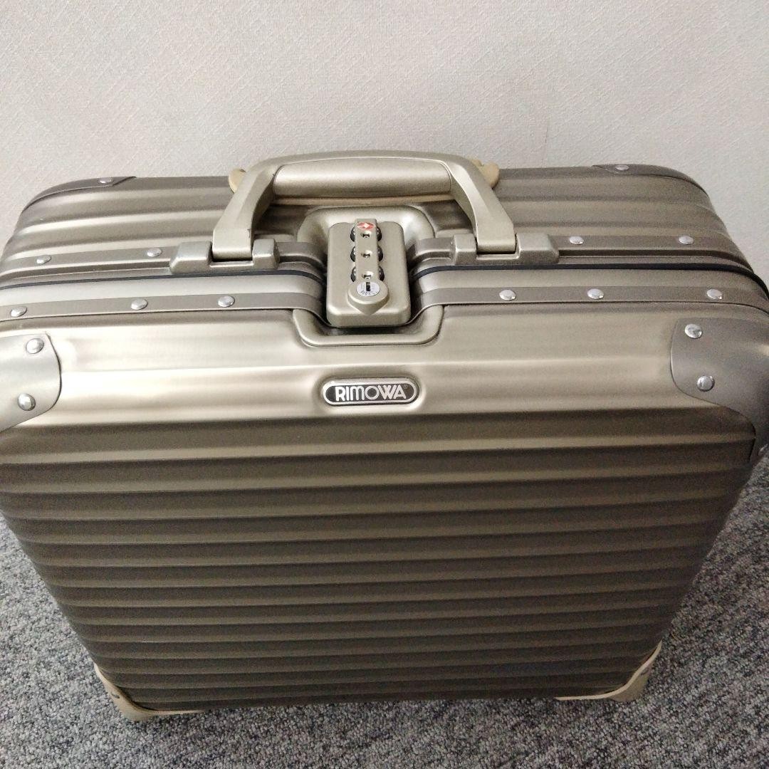 Rimowa Topas Titanium Business Trolley Wheels - Main Image
