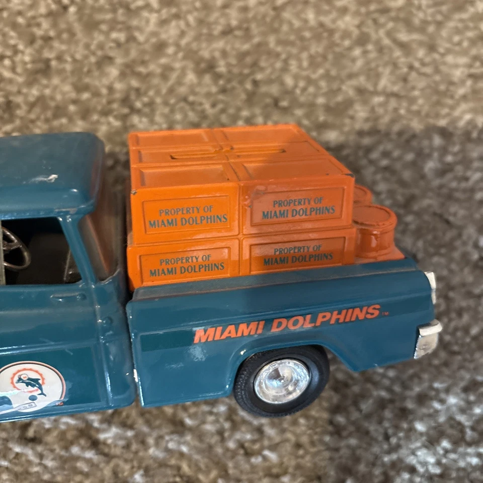 ERTL/GOAL LINE CLASSICS MIAMI DOLPHIN 1955 CHEV PICK-UP 1/24-sin puerta de banco. LEER Foto 3 de 4
