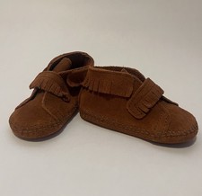 Minnetonka Moccasins Front Strap Bootie Toddler Size 4 Fringe