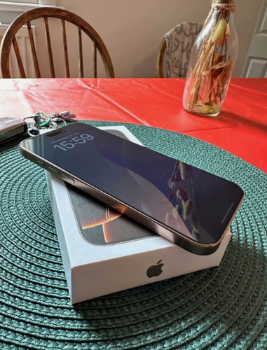 Smartphone iPhone 16 Pro Max Desert Titanium 256 Go débloqué - Photo 3/3