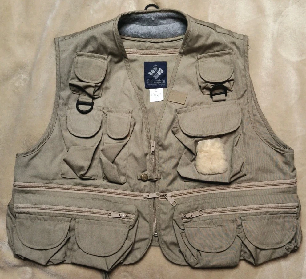 Vintage Columbia Fishing Vest Men's L - 69724 POLYESTER COTTON MIX