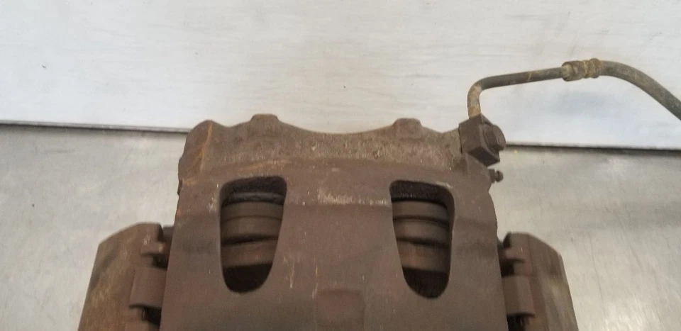 Ford F250 Super Duty XLT 1995 pinza de freno pasajero delantero derecho 7,5 L 4x4 4x4 Foto 3 de 4