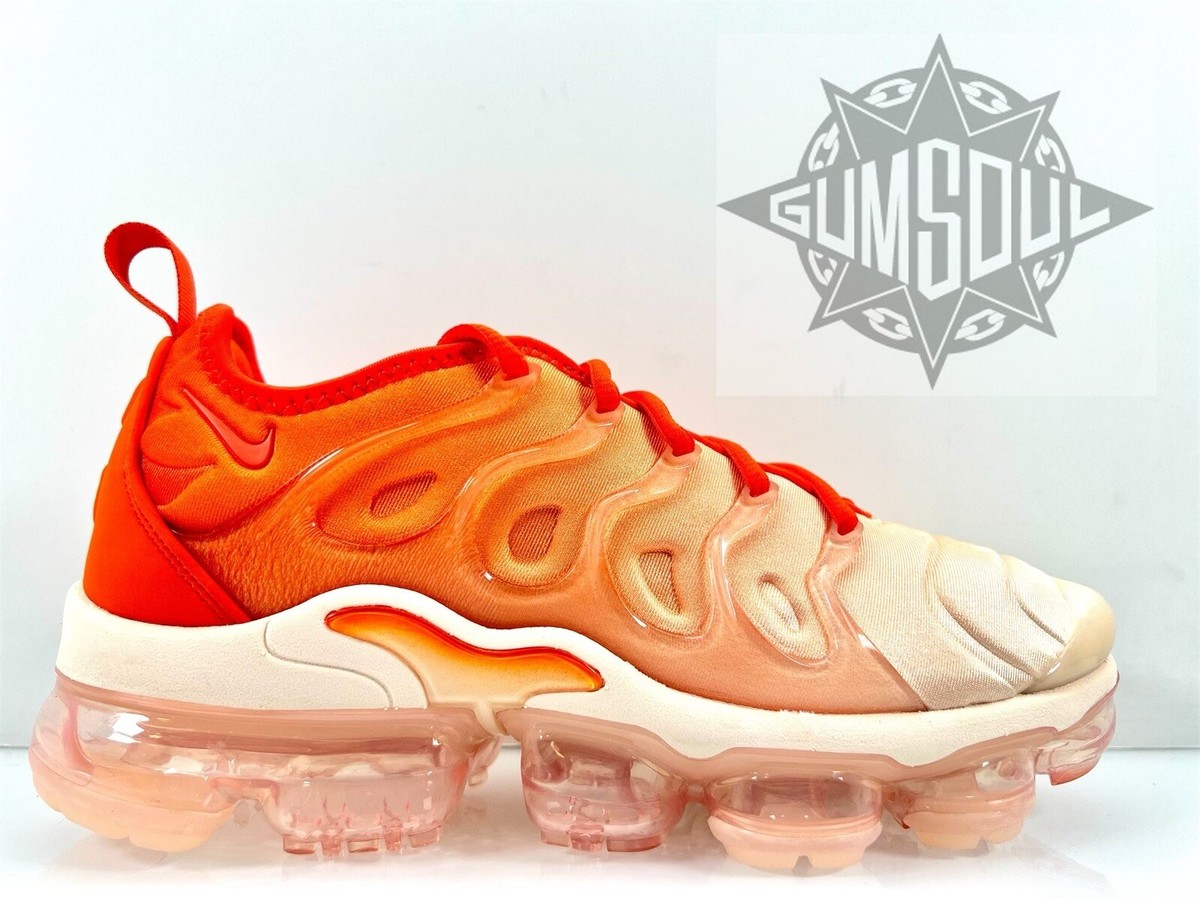 WOMENS NIKE AIR VAPORMAX PLUS GUAVA ICE RUSH ORANGE BLACK DQ8588