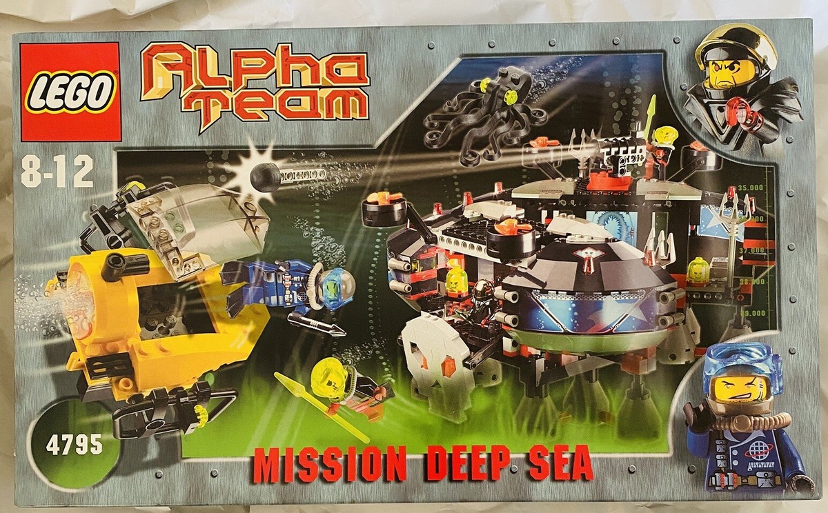 LEGO Alpha Team: 4795 Ogel Underwater Base and AT Sub Factory