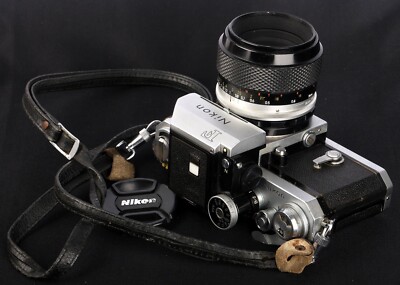 Nikon F 35mm Pro Film SLR c/w Photomic Finder, Nikkor Macro