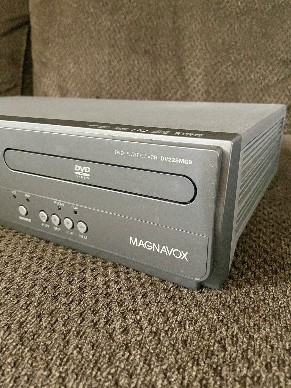 Magnavox DV225MG9 DVD/VCR Combo Player VHS Recorder WITH Remote Tested