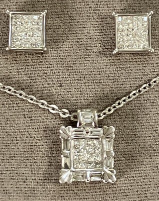  Beautiful 14ct White Gold & Diamond Pendant With Chain & Matching Earrings Set 