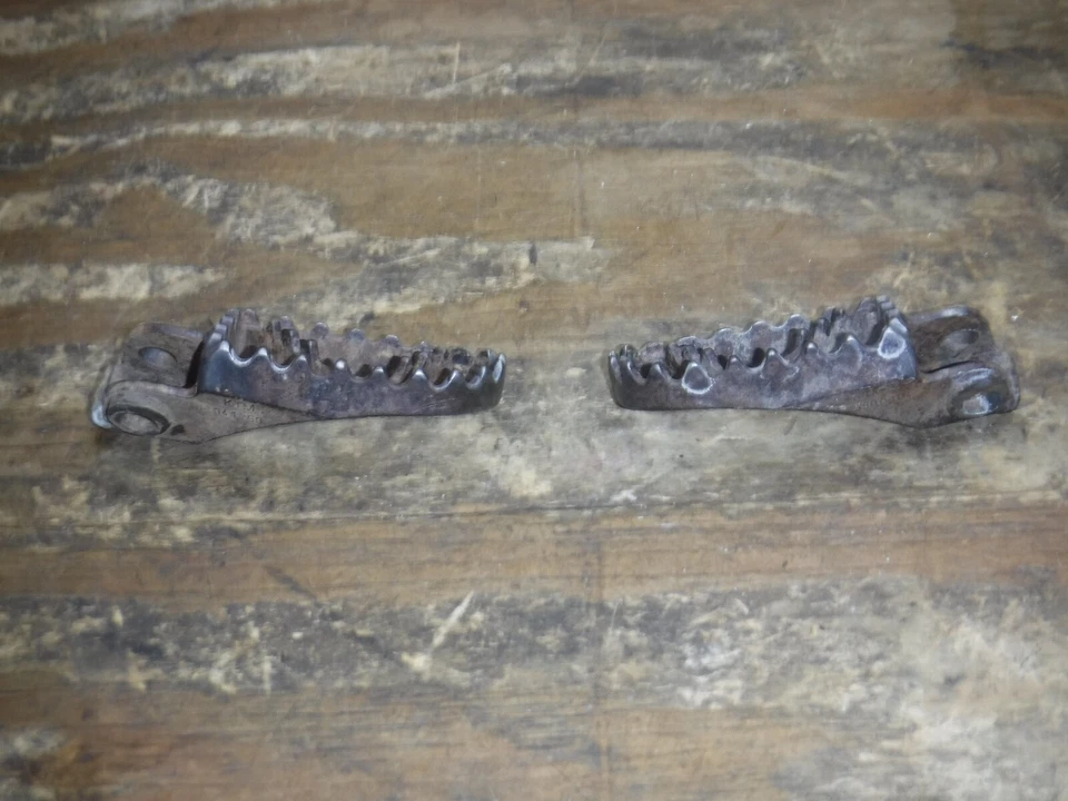 KTM 200 EXC 2005 estriberas reposapiés pedales accesorios de marco Foto 4 de 4