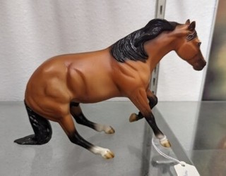 RARE Breyer DUN GOTTA GUN signed by owner/trainer/rider TIM McQUAY!