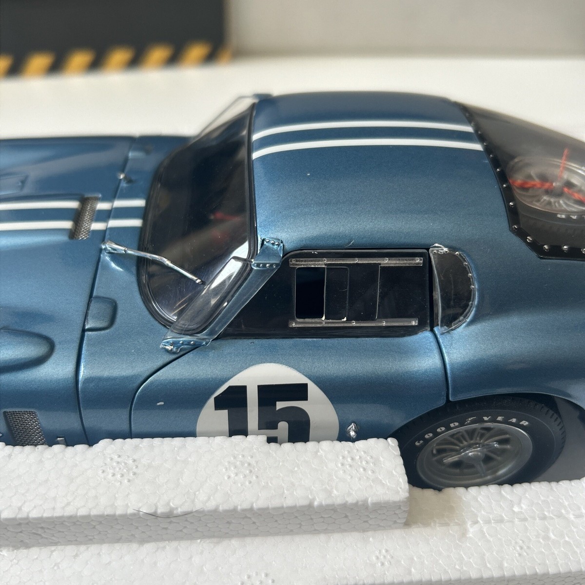 Exoto Racing Legends Ford Cobra Daytona Coupe #15 1:18 Exoto Racing Legends Ford Cobra Daytona Coupe #15 1:18