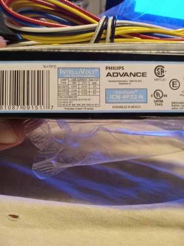 Philips Advance Electronic Ballast 120V To 277V For (3) 40W Plug-in CFL - Foto 13