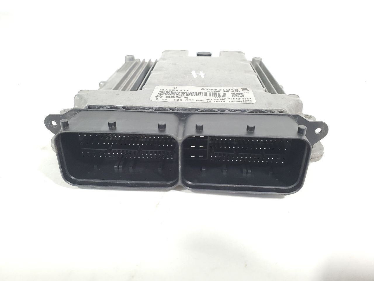 2017 Maserati Levante OEM 3.0L Turbo V6 670031346 Engine Control Module