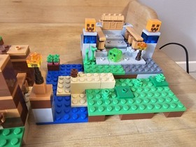 LEGO Minecraft 21135 The Crafting Box 2.0 717 pcs Complete Retired 2016