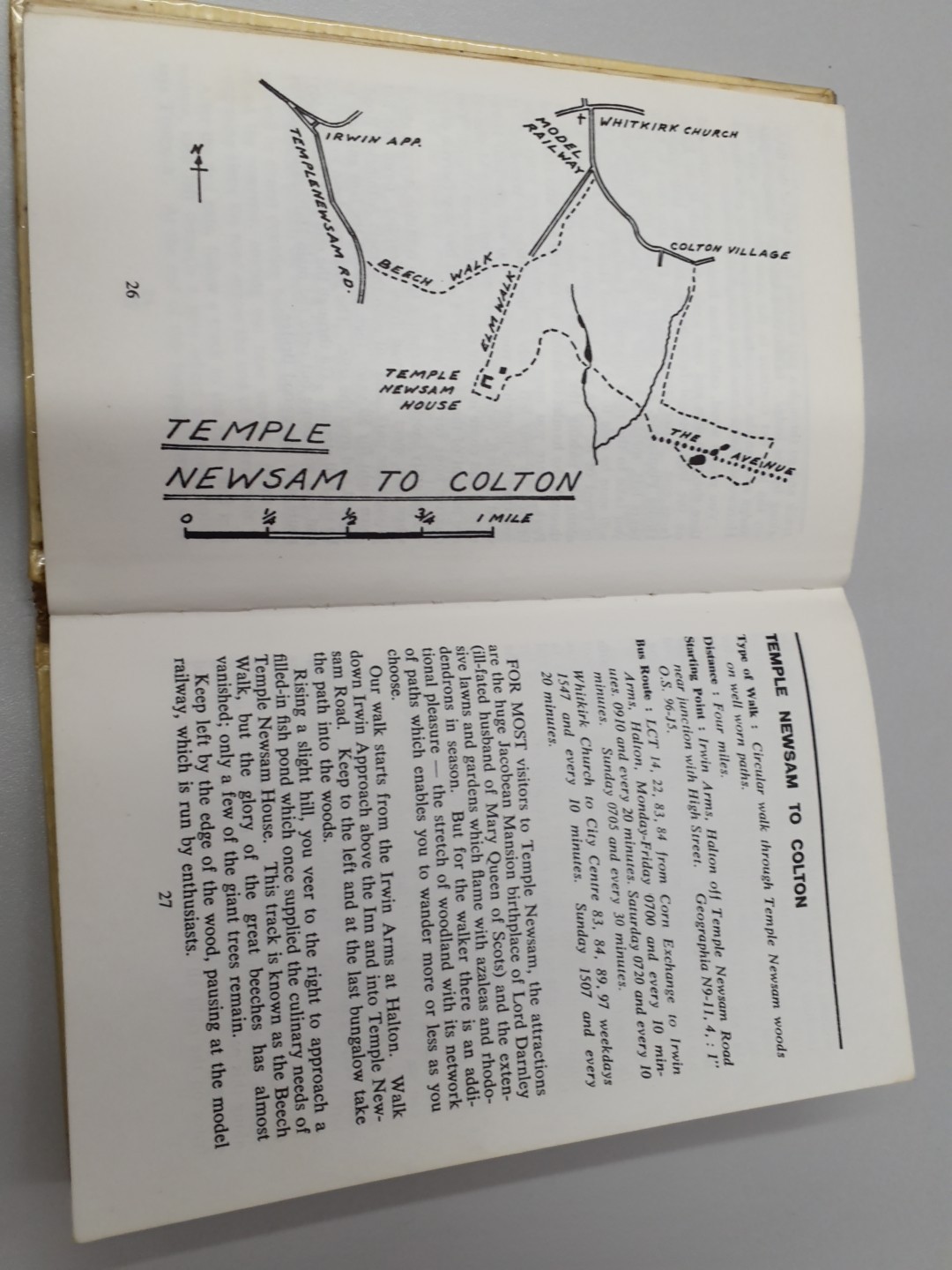  FOOTPATHS OF LEEDS A GUIDE  40 PAGE BOOKLET Ramblers  Association Ex Library
