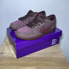 Nike SB Dunk Low PRM Bordeaux City of Love 42...