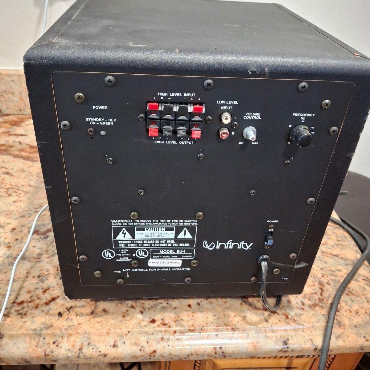 インフィニティー　パワードサブウーファー BU-1 Infinity BU-1 Powered Subwoofer 60W Active Home Theater Bass