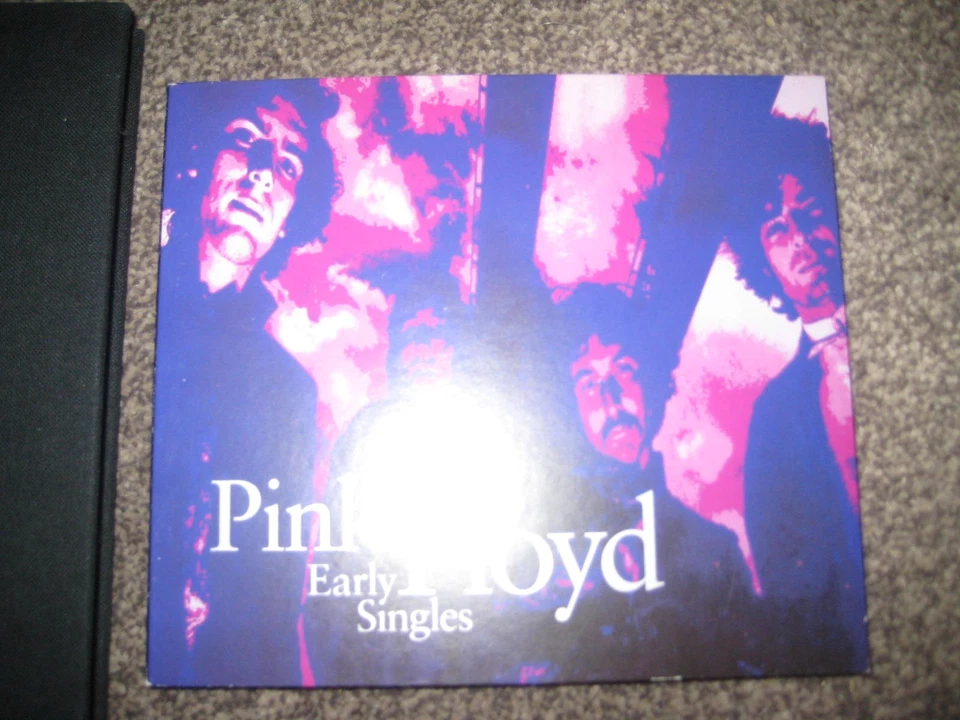 PINK FLOYD SHINE ON BOX SET CONTENTS CD'S AND BOOK +EARLY SINGLES ALL MINT DISCS - Image 3 of 4