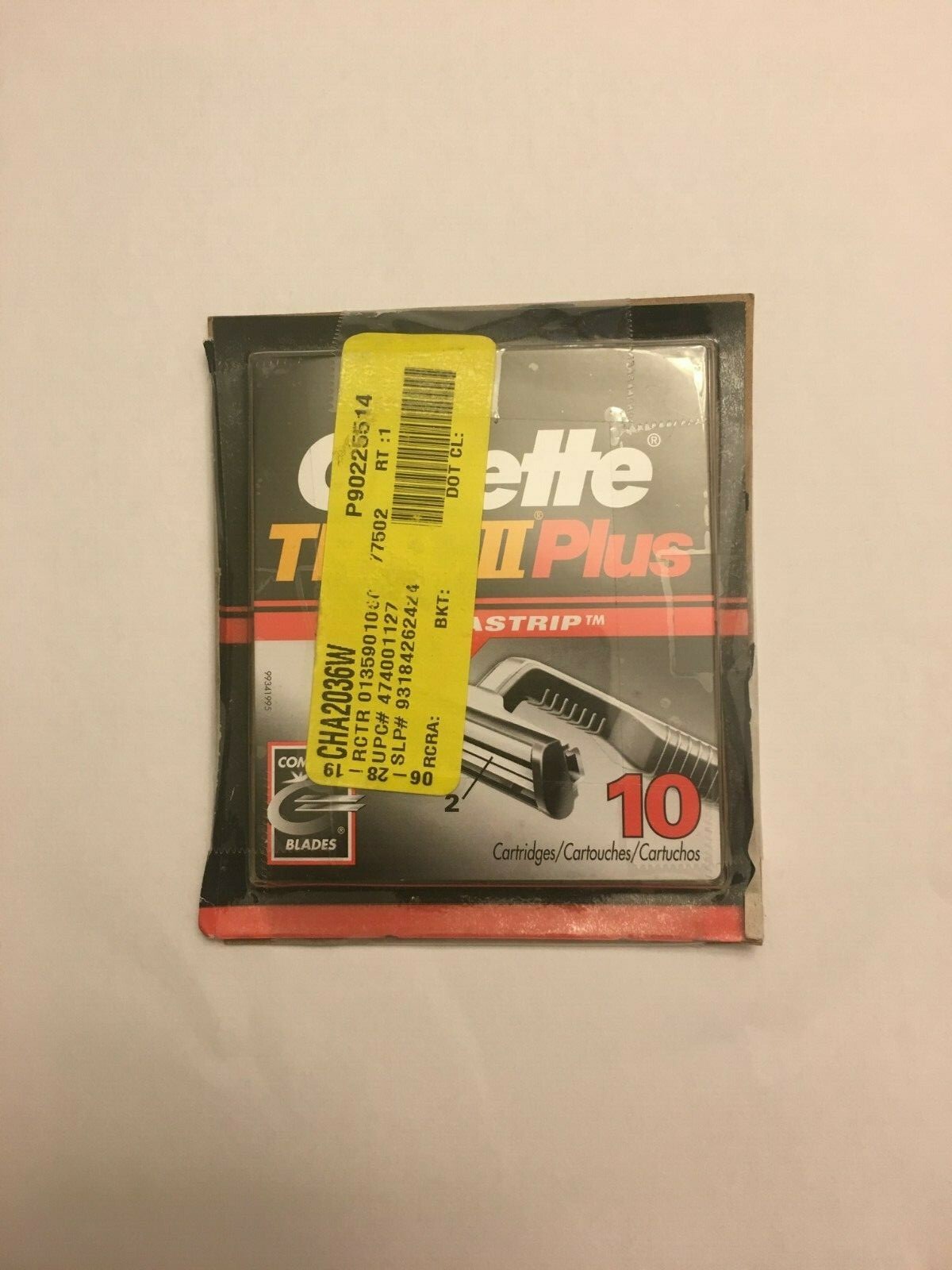 Gillette Trac II/2 PLUS Razor Blade Shaver Replacement Cartridges Refill DAMAGED