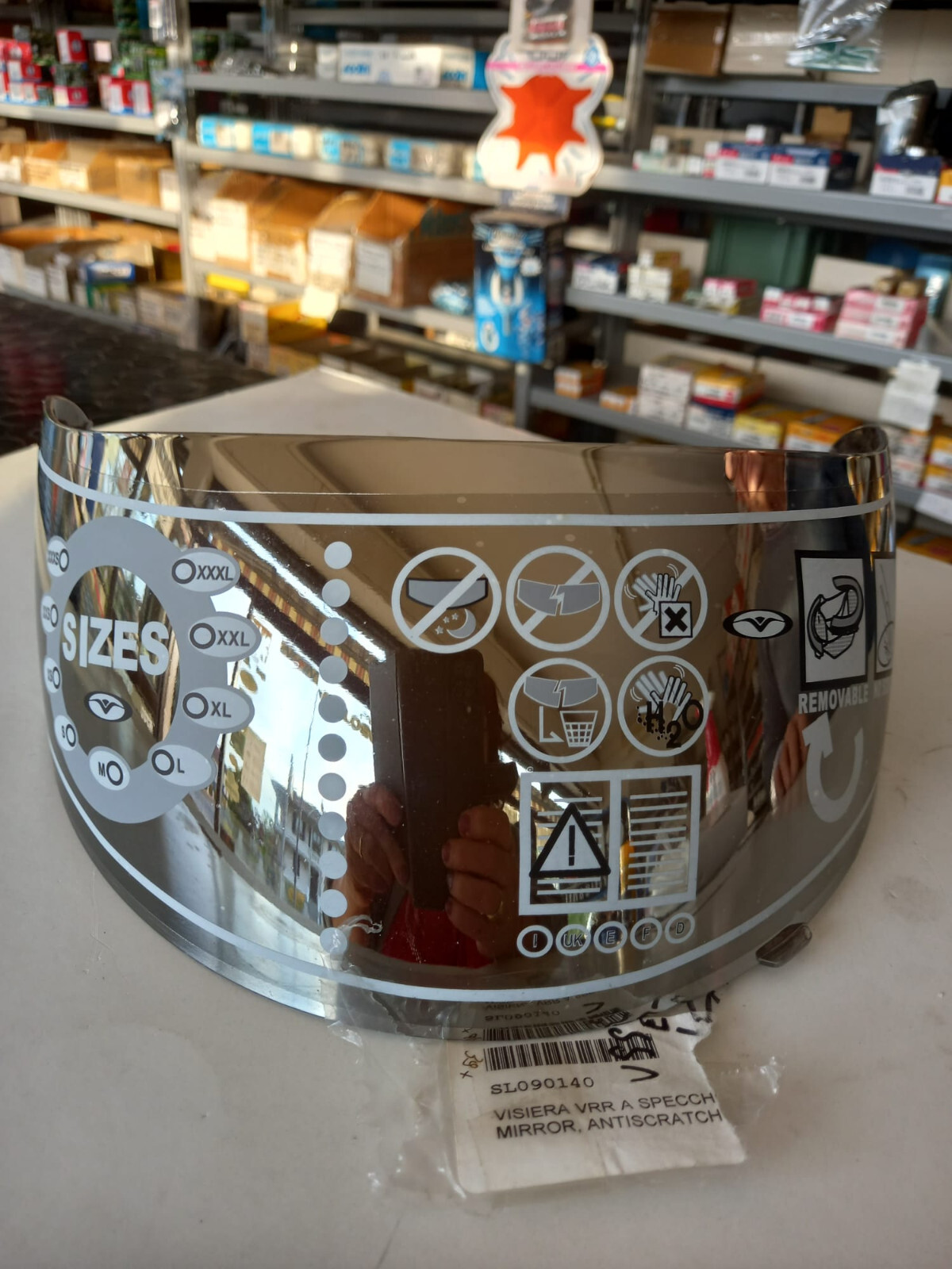 VISIERA CASCO VRR-VSSEV CON FORI SPECCHIATA VEMAR NUOVO.