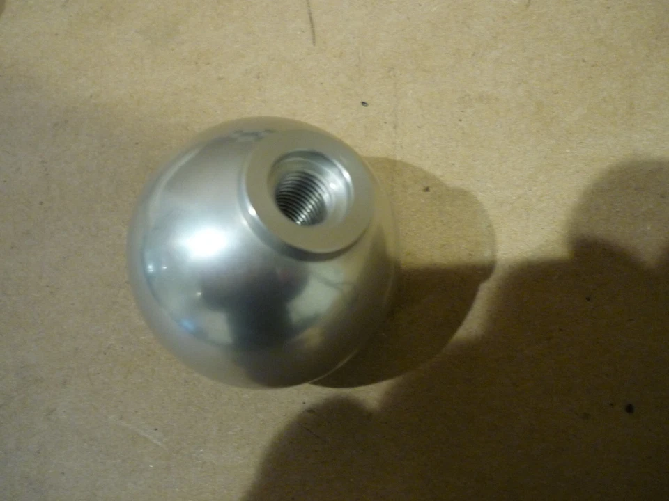 Ferrari 365,400,400i,412 - Pomo de cambio de marchas 5 velocidades - P/N GN05B-47A Foto 2 de 4