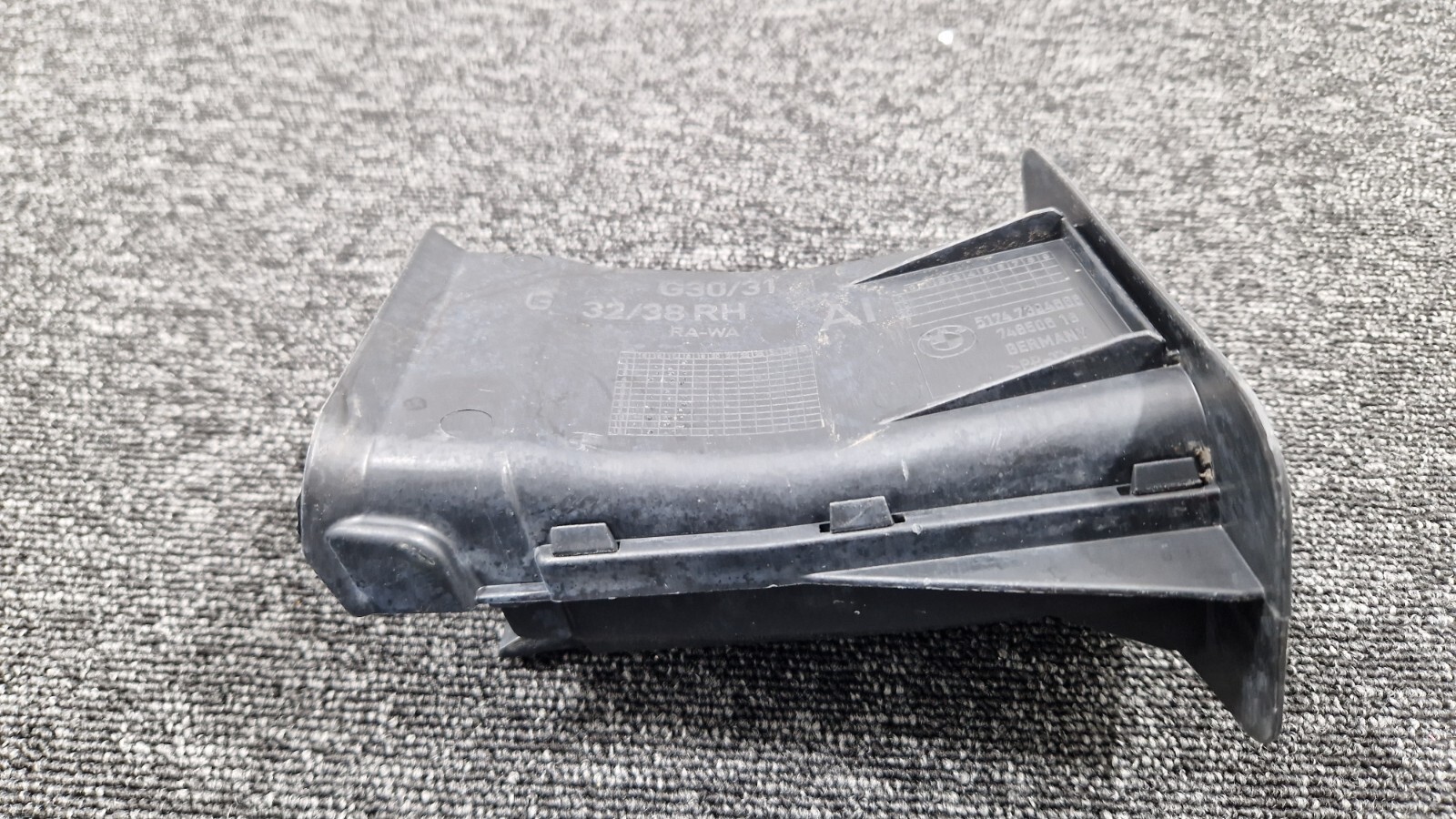 BMW 5 6 SERIES G30 G31 G32 F90 WHEEL ARCH LINER BRAKE AIR DUCT RIGHT 7394666