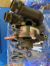 Genuine Volkswagen Audi Regulator 06H121026ED waterpump kit without thermostat