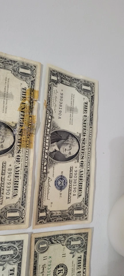 Lot Of 4 - One Dollar Bills - (2) 1957 & (2) 1963 In Decant Condition  - Image 2 of 4